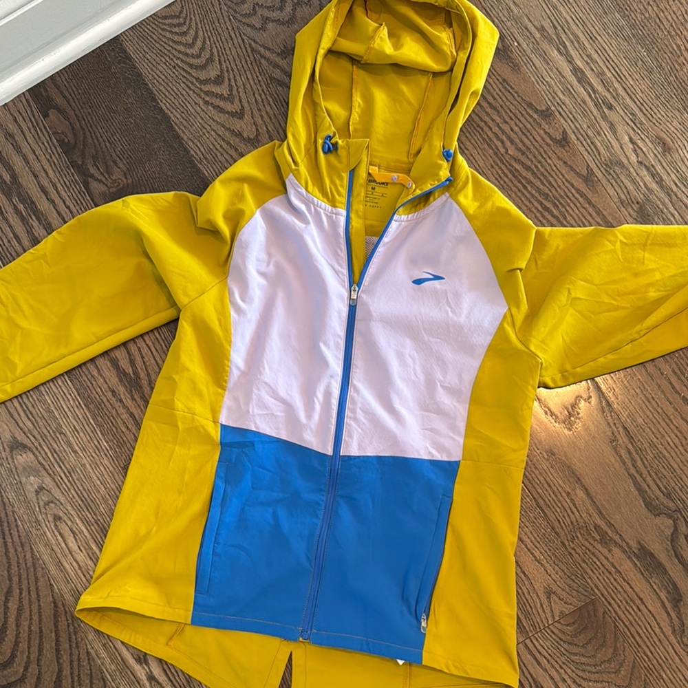 Brooks Lightweight Running Hooded Jacket